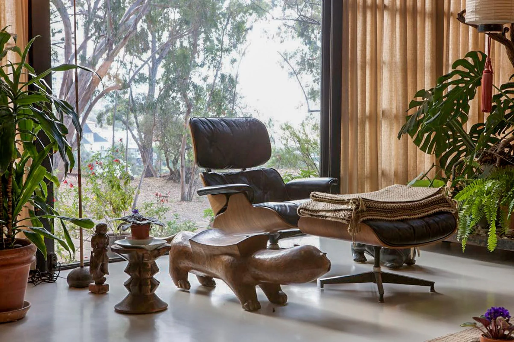 eames lounge chair